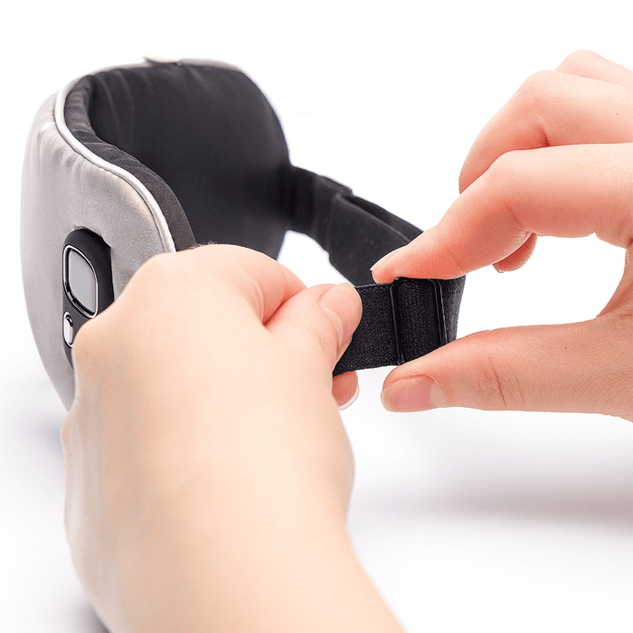 Wireless heated eye mask