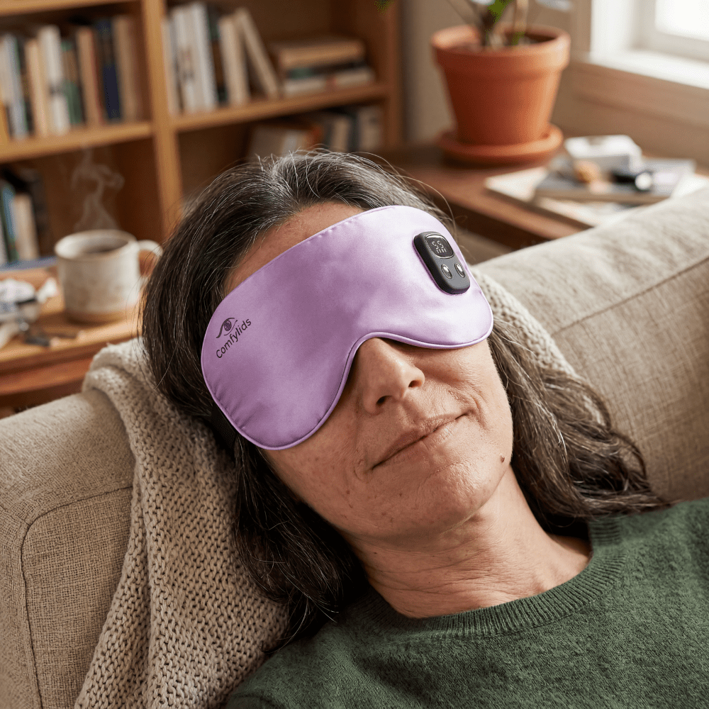 Wireless heated eye mask